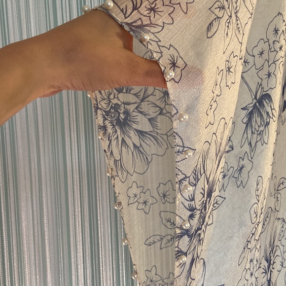 Ivory and Navy Floral Print Kimono with Pearls - Picture 15 of 17